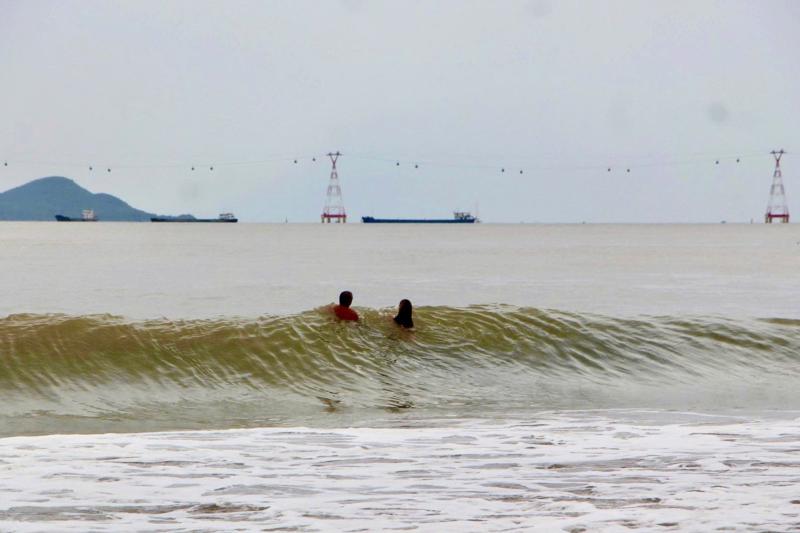Cam tam bien Nha Trang anh 4