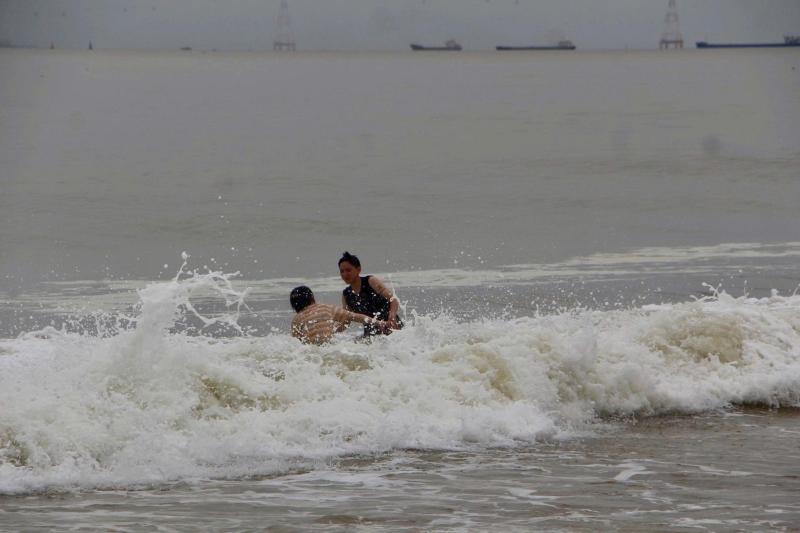 Cam tam bien Nha Trang anh 3