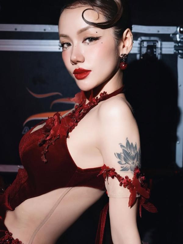 Phuong Ly,  vo quoc dan,  Phuong Ly da nau,  Phuong Ly sexy,  Phuong Ly bikini anh 10