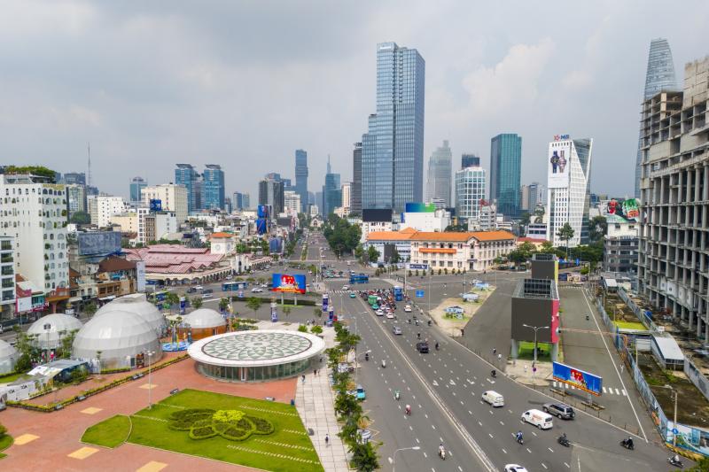 4 mat tien,  Saigon Centre,  Vo Thi Sau anh 1