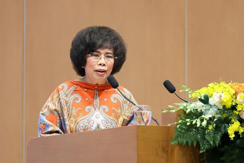 tran dinh long,  truong gia binh anh 4