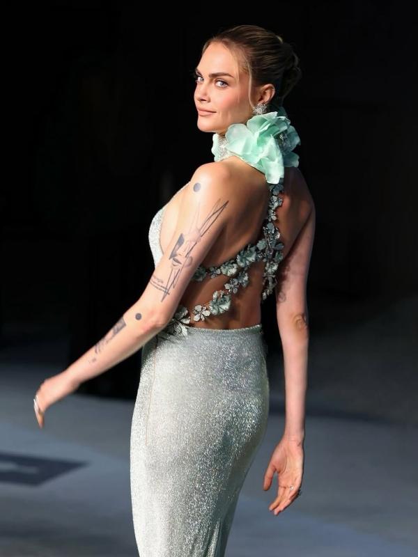Cara Delevingne,  Cara Delevingne rach vay,  Emma Stone,  Oscar 2024,  Jung Eun Chae anh 1