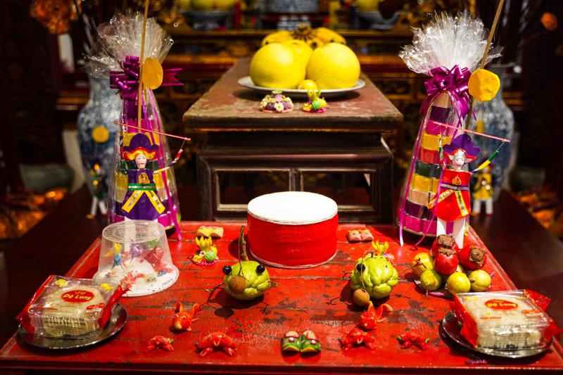 Trung thu truyen thong,  Trung thu dan gian, phuc dung dau su tu,  van hoa Trung thu,  Ha Noi Trung thu,  bao ton di san,  ky uc tuoi tho,  do choi dan gian,  mam co Trung thu,  nghe nhan truyen thong,  di san van hoa,  pho co Hoan Kiem,  Trang Ta trien lam,  ram thang tam anh 4