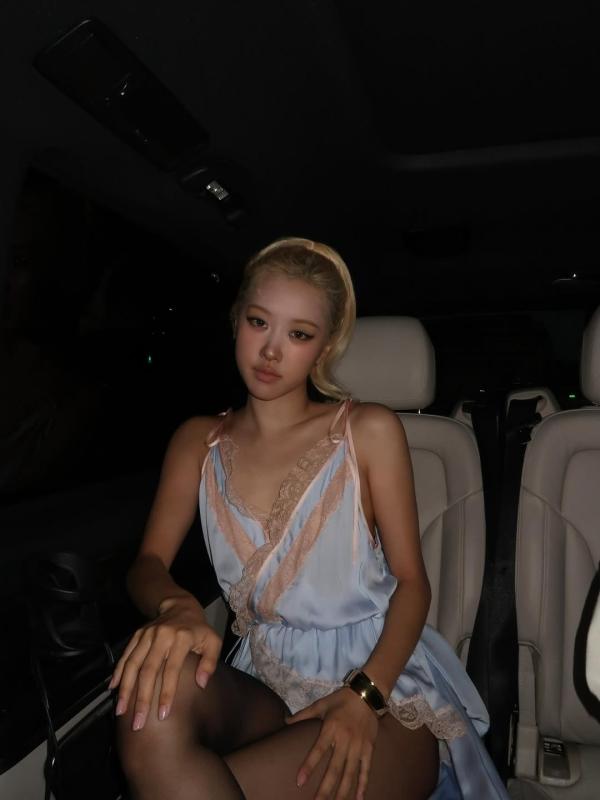 Jennie,  Rose,  BlackPink,  do ngu,  vay ngu anh 2