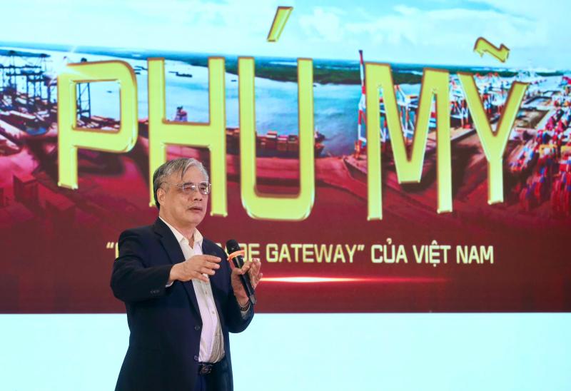 tru cot kinh te,  TP.HCM ngap lut anh 1