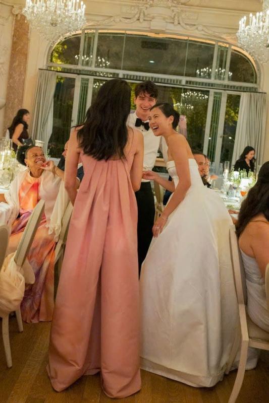 Dam cuoi Givenchy,  Sean Jung Da-hye,  le cuoi xa hoa,  nguoi thua ke Givenchy,  tiec cuoi thuong luu,  Givenchy Paris anh 18