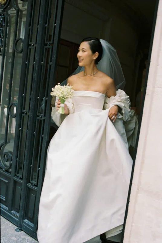 Dam cuoi Givenchy,  Sean Jung Da-hye,  le cuoi xa hoa,  nguoi thua ke Givenchy,  tiec cuoi thuong luu,  Givenchy Paris anh 11