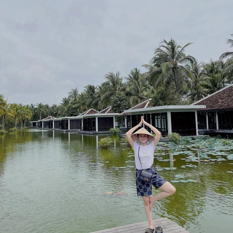 WAG,  WAGs,  Chu Thanh Huyen,  Huyen,  Huyen Trang,  Doan Hai My,  Quynh Anh anh 8