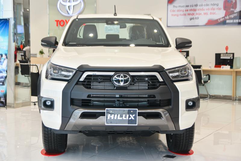 Toyota HIlux 2026 ra mat,  Toyota Hilux dien anh 1