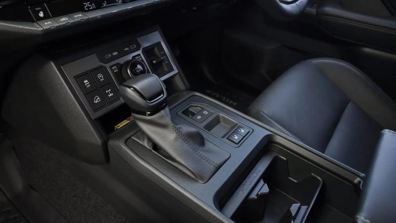 Toyota HIlux 2026 ra mat,  Toyota Hilux dien anh 4