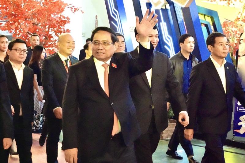 Thu tuong,  Pham Minh Chinh,  Hoi cho Mua thu,  hoi cho cong thuong,  buon ban hang hoa,  hoi cho anh 3