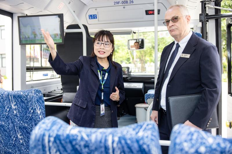 Vinbus anh 3