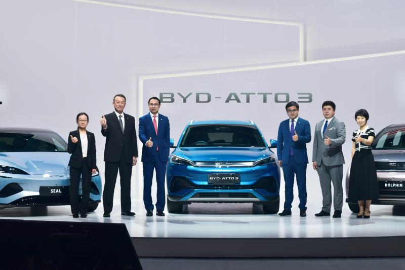 xe dien,  ev,  cuoc chien,  cuoc chien gia,  chien tranh,  chien tranh gia,  trung quoc,  byd,  xe trung quoc,  xe dien trung quoc,  tesla anh 4