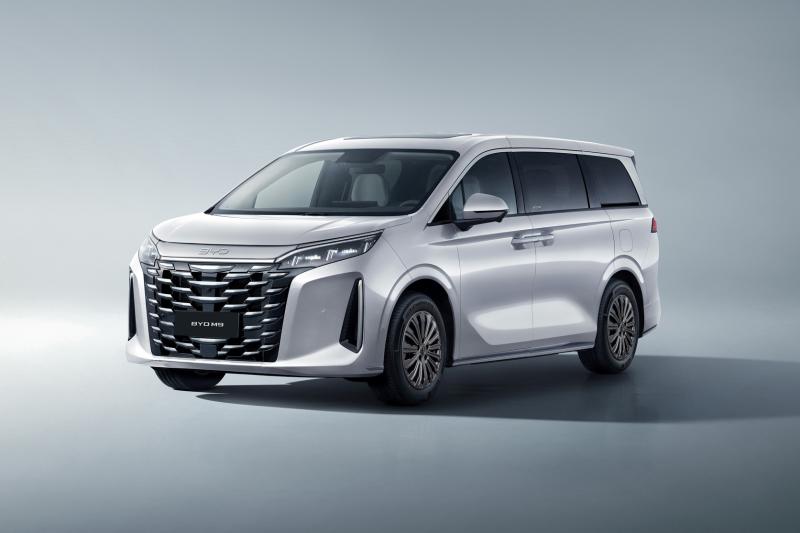 BYD M9 anh 26