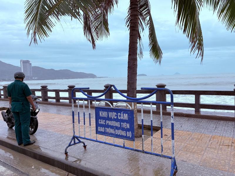 Song lon bien Nha Trang anh 3