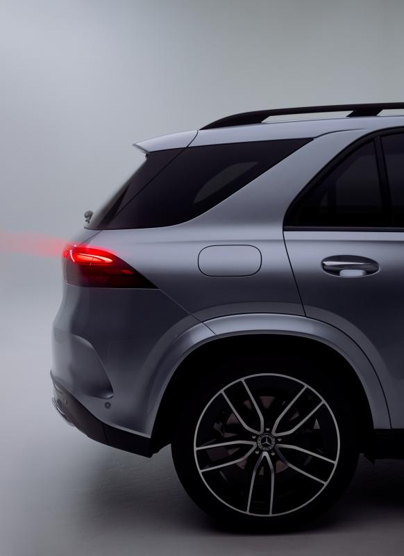 Mercedes-Benz GLE 400 e 4MATIC anh 5