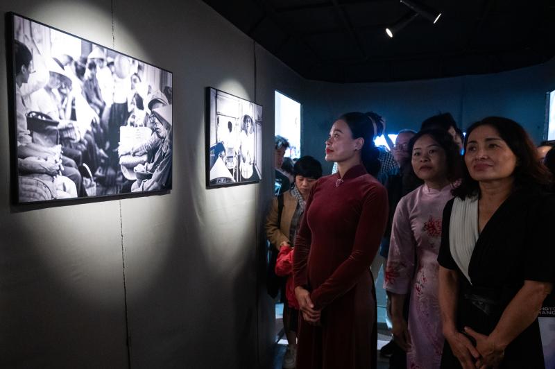 Hanoi photo,  trien lam Hang Buom,  van hoa Ha Noi,  su kien nhiep anh,  ky uc thanh pho,  nghe thuat thi giac,  Vien Phap Viet Nam,  UNESCO Ha Noi,  le hoi hinh anh anh 28