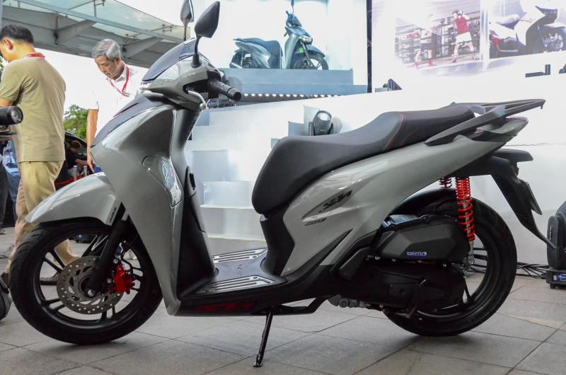 Honda SH160i anh 2