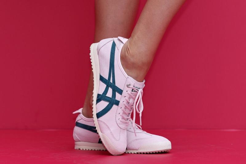 thuong hieu Onitsuka Tiger,  doanh thu Onitsuka,  loi nhuan hang,  hang giay Nhat anh 1