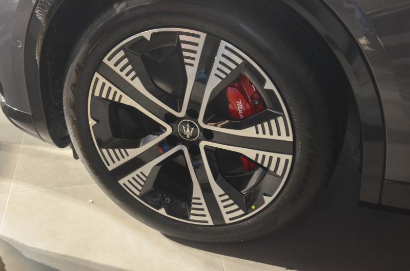 Maserati Grecale Folgore anh 7