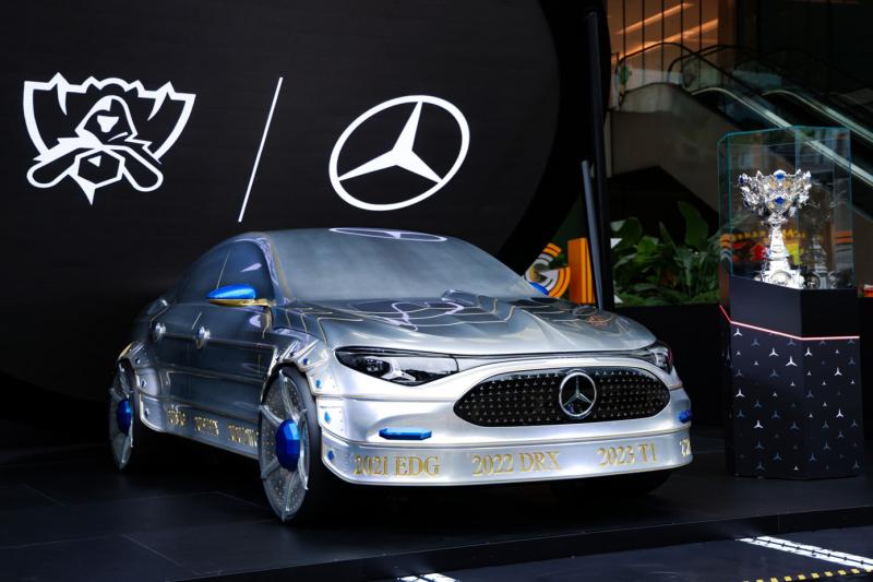 t1,  lien minh,  lien minh huyen thoai,  lol,  chung ket the gioi,  faker,  mercedes,  g580,  g580 eq,  xe dien,  ev,  trung quoc anh 11