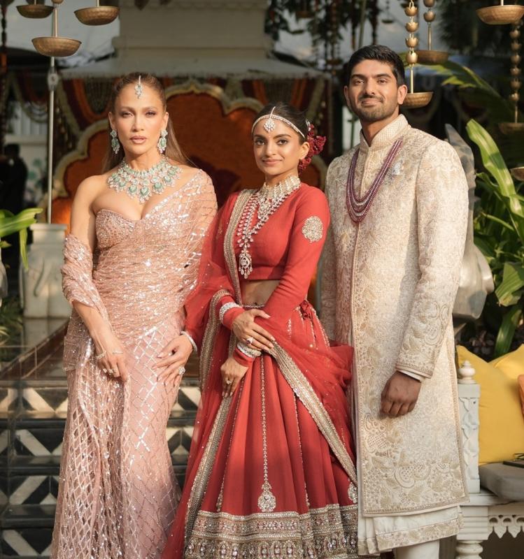 dam cuoi,  Netra Mantena,  cuoi,  Jennifer Lopez,  Vamsi Gadiraju,  Rama Raju Mantena anh 1
