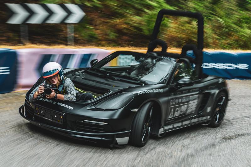porsche,  boxster,  cayman,  718 boxster,  718 cayman,  porsche boxster,  porsche cayman,  porsche 718 boxster,  porsche 718 cayman,  xe the thao,  xe quay phim,  camera car anh 5