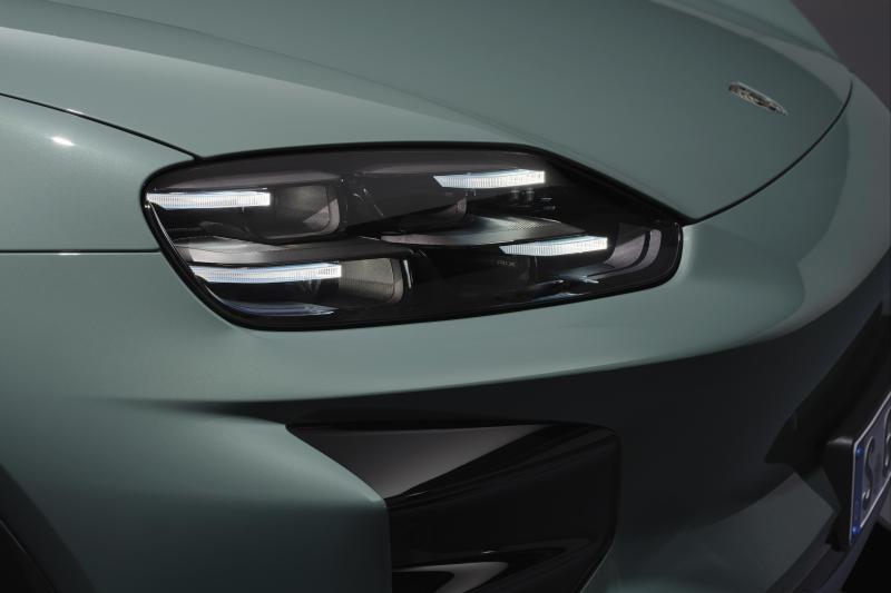 porsche,  porsche cayenne,  cayenne electric,  cayenne turbo,  cayenne turbo electric,  suv,  thuan dien,  xe dien,  ev anh 3
