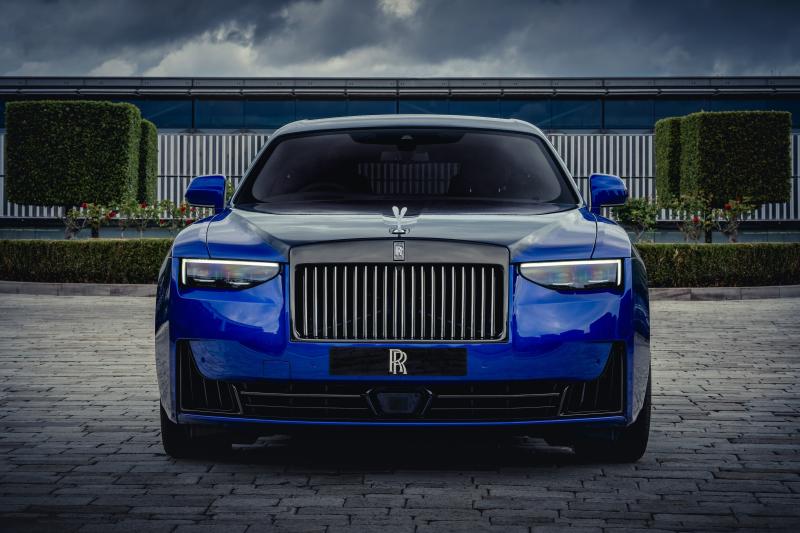 rolls-royce,  ghost,  black badge,  ghost black badge,  black badge ghost,  gamer,  ghost gamer,  xe sieu sang,  thua rieng,  bespoke anh 1