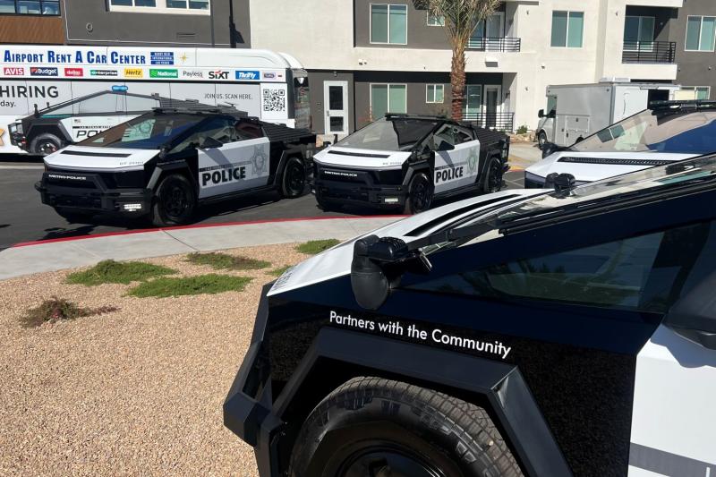 xe dien,  ev,  tesla,  tesla cybertruck,  xe canh sat,  canh sat,  canh sat my,  nevada,  my,  las vegas,  lvmpd anh 3