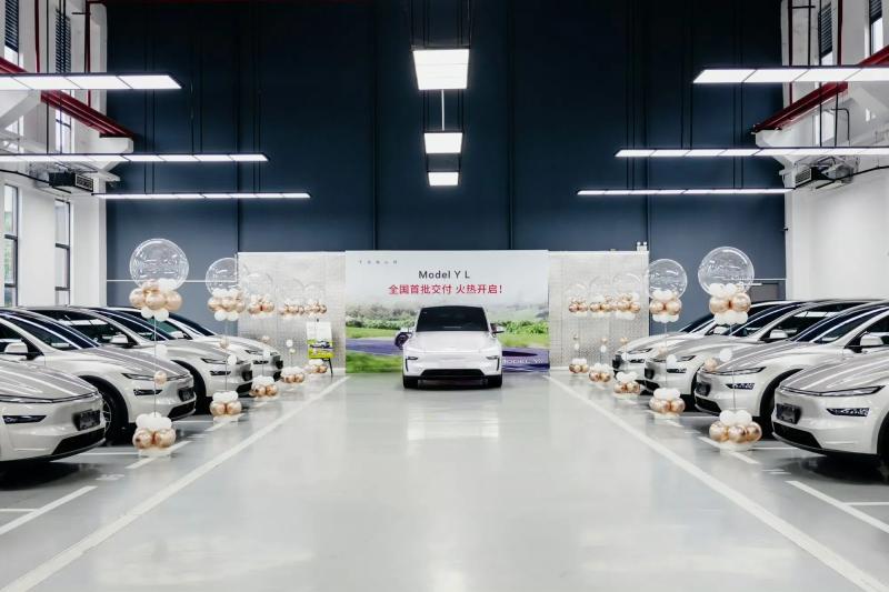 tesla,  xe dien,  ev,  elon musk,  ceo tesla,  tu lai,  trung quoc,  my,  fsd,  full self-driving,  ho tro lai,  adas,  tu lai,  tu dong lai,  lai tu dong anh 3