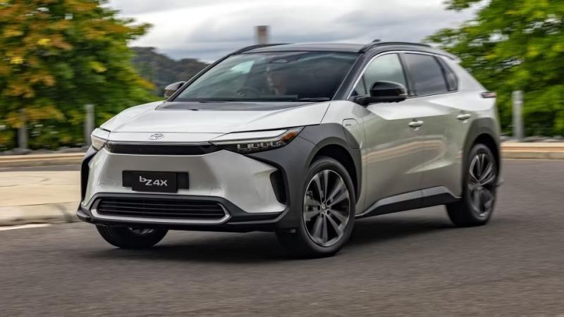 Xe dien Toyota anh 1