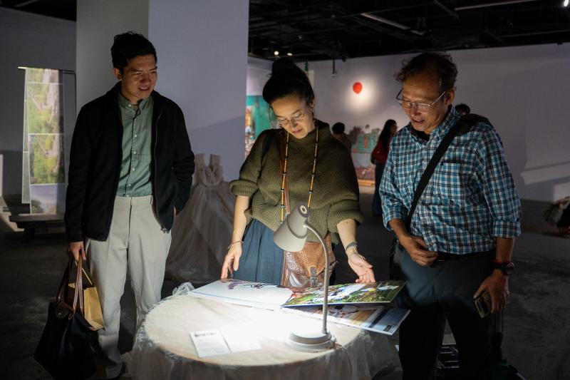 Biennale Photo Hanoi,  trien lam Mien Trap,  trien lam Luu Tru,  ky uc nhiep anh,  nghe thuat duong dai,  Photo Hanoi 25 anh 15