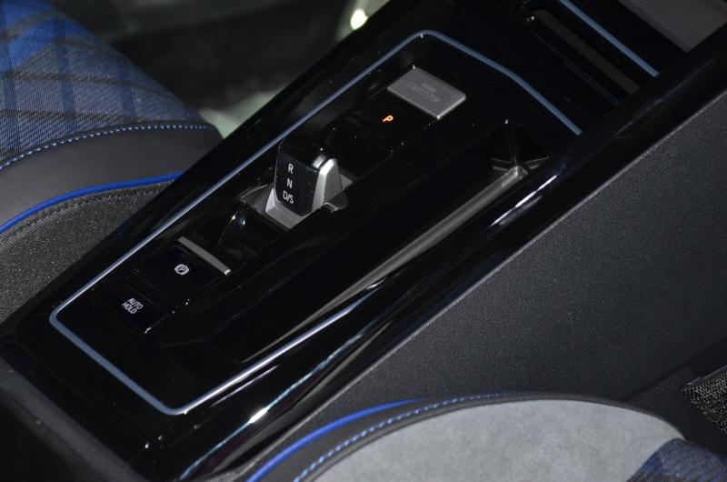Volkswagen Golf R Performance anh 16