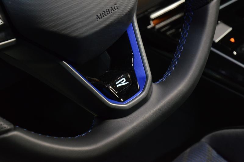 Volkswagen Golf R Performance anh 13
