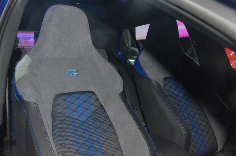 Volkswagen Golf R Performance anh 15