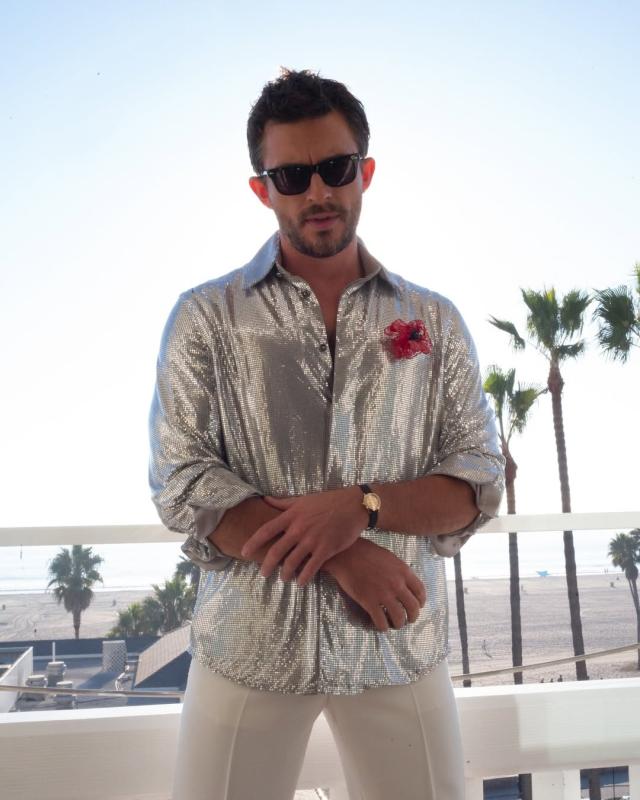 Jonathan bailey anh 6
