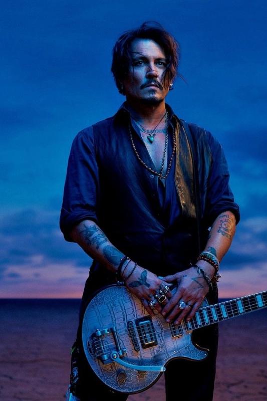 Nguyen Thuc Thuy Tien,  Thuy Tien,  Thuy Tien xet xu,  Thuy Tien hau toa,  Johnny Depp,  Thuy Tien Dior,  Johnny Depp Dior anh 2