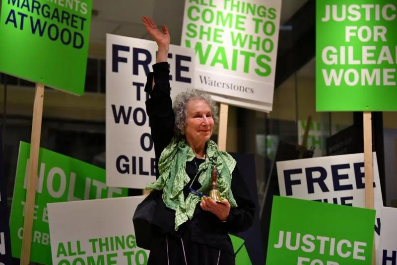 hoi ky Margaret Atwood anh 2