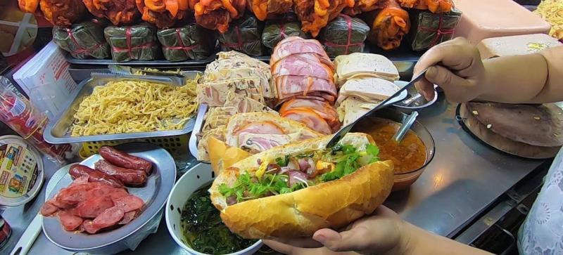 ngo doc banh mi anh 1