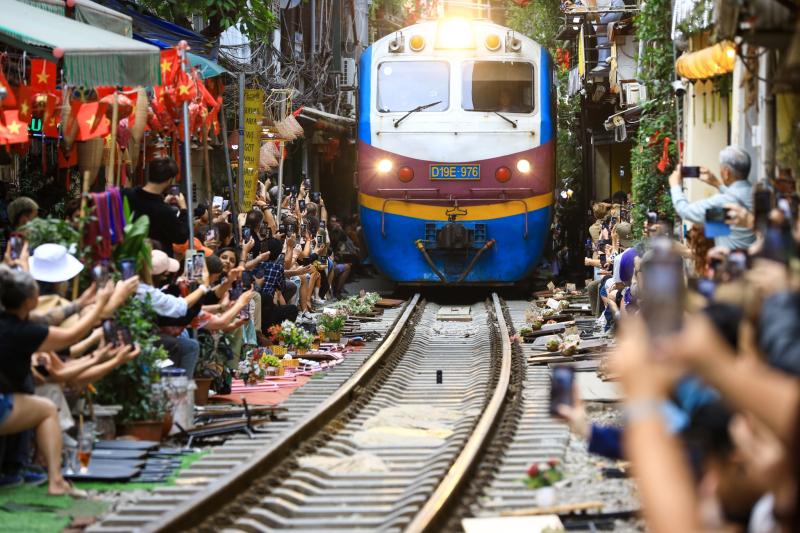 ca phe duong tau anh 2