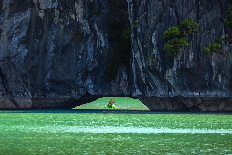 Cat Ba National Geographic anh 4