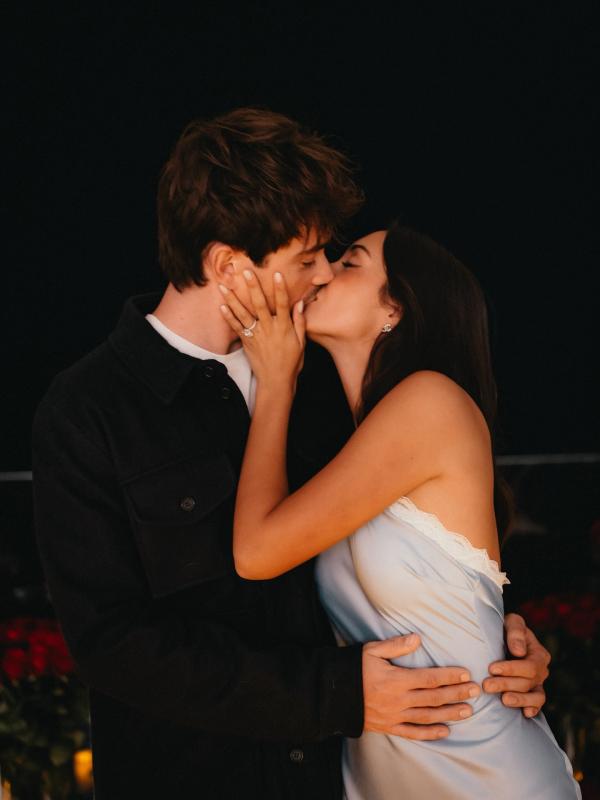 Charles Leclerc dinh hon,  Alexandra Saint Mleux,  nhan kim cuong,  Charles Leclerc,  tay dua F1,  gia nhan Leclerc,  chuyen tinh Charles Leclerc anh 5