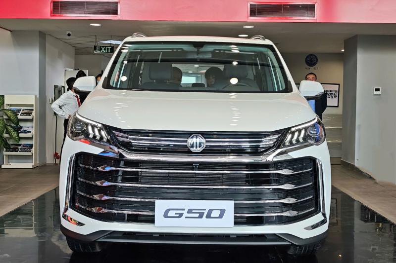 MPV 7 cho,  Toyota,  Xpander gia ban anh 6