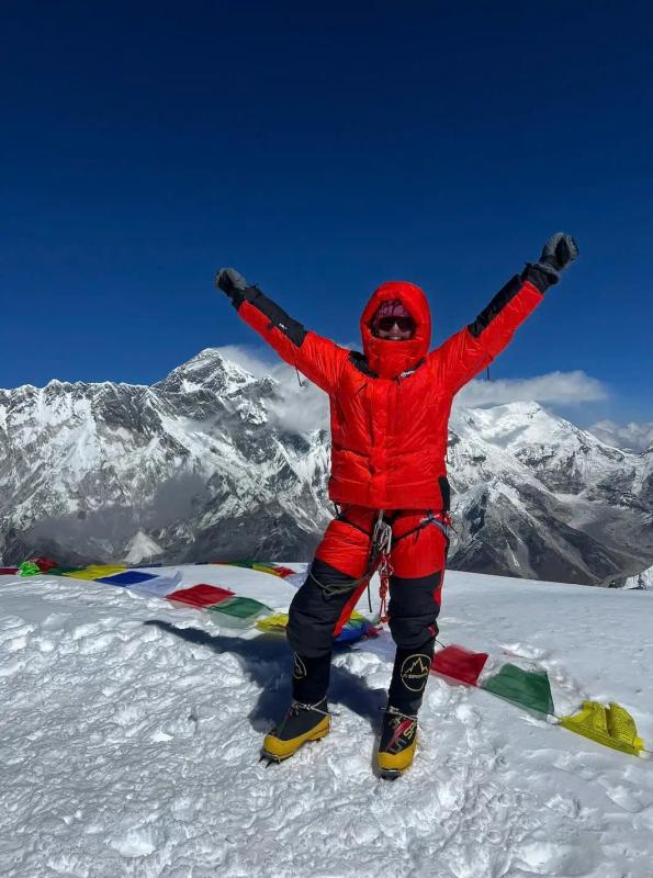 dinh Everest,  di ve sinh anh 1
