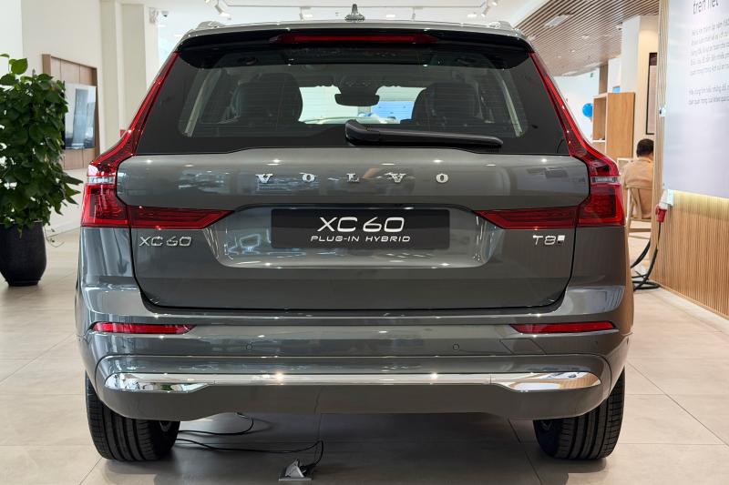 Volvo,  XC60,  Mercedes-Benz anh 7