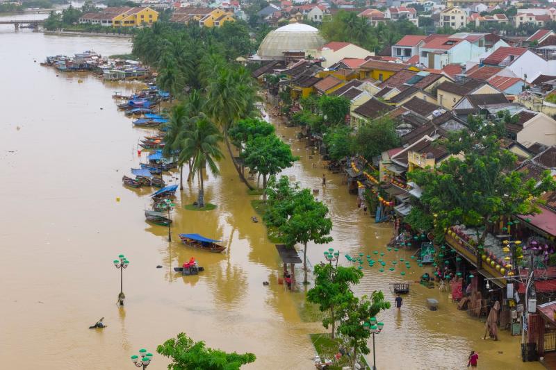 Hoi An mua lu anh 5