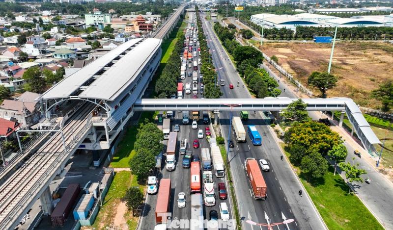 metro so 1,  metro Ben Thanh,  Suoi Tien anh 1