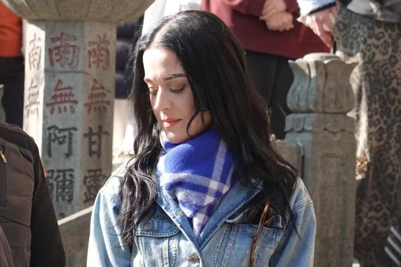Katy Perry,  chua Linh An anh 1