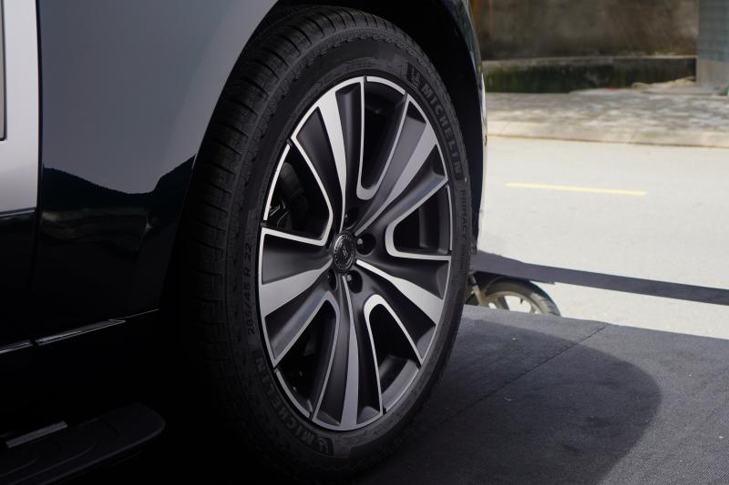 Range Rover SV PHEV anh 5